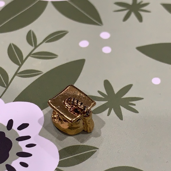 Graduation charm - Picture 3 of 3
